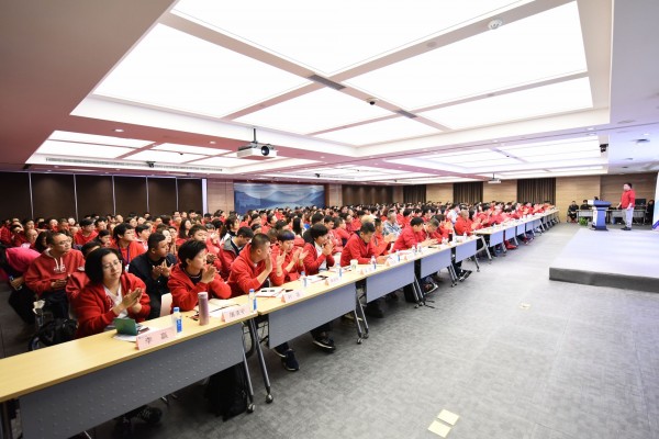 顺势拼抢，k8凯发控股销售大会创赢未来